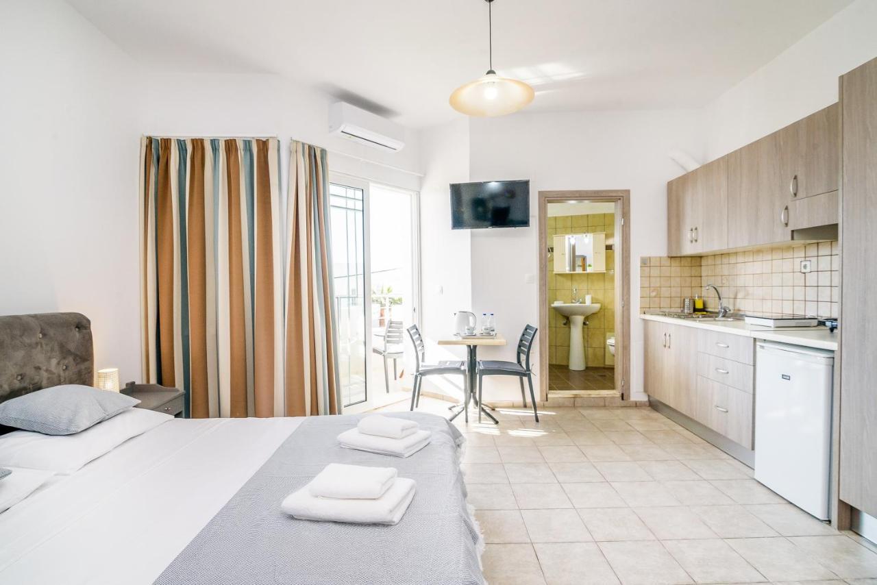 Kristina Stelios Apartment Platanias  Exterior photo