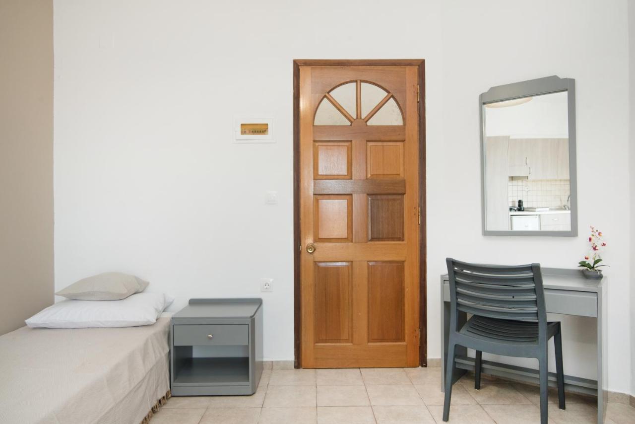 Kristina Stelios Apartment Platanias  Exterior photo